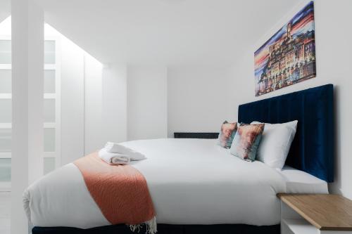 Wonderful Apartments near Portobello Road - main image