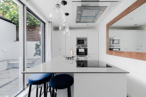 Wonderful Apartments near Portobello Road - image 9