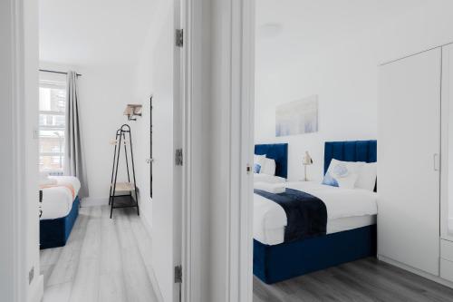 Wonderful Apartments near Portobello Road - image 5