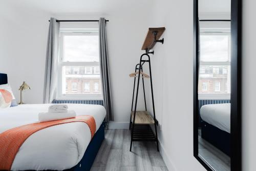 Wonderful Apartments near Portobello Road - image 12