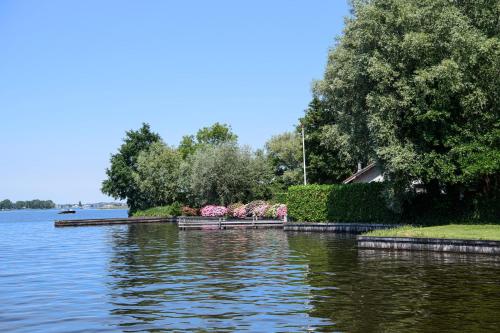 Amsterdam / Loosdrecht Rien van den Broeke Village - image 11