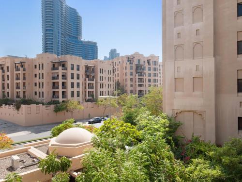 Vibrant 1BDR in the Heart of the City-211 - image 11