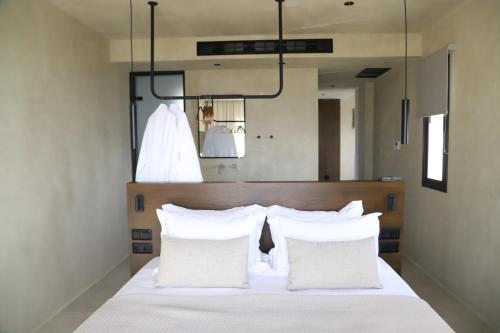 Faros Villa small hotel & restaurant Room Type - Superior Suite with Sea View