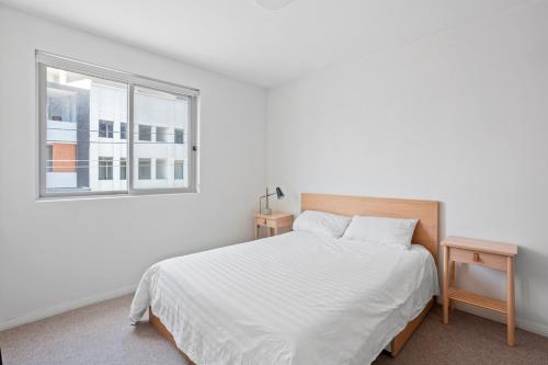 Inner West 1BR & Balcony - Mins to CBD in Marrickville