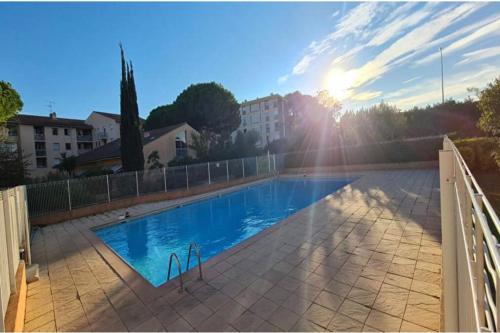 Joli T2 avec piscine near Groupe Épiscopal