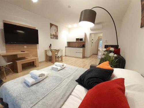 Old Town Apartments - B34 4