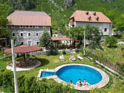 Guesthouse Prek Bjeshka in Nderlysaj