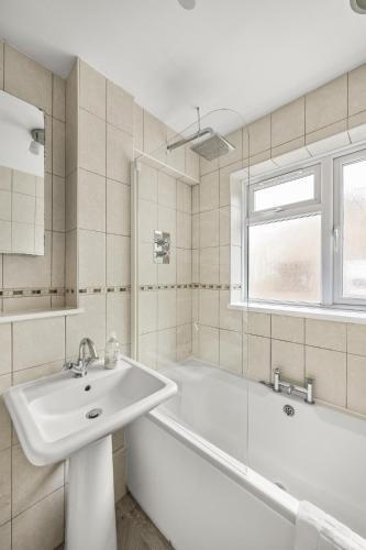 ห้องน้ำ, Secret Garden House with Free Parking By My Getaways in ฮอร์ชาม