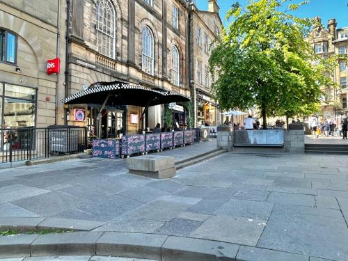 Blair St Burns apt Old Town - main image