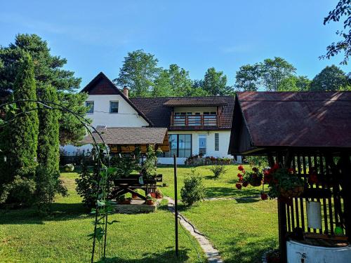 . Casa de oaspeți Csomortáni vendégház