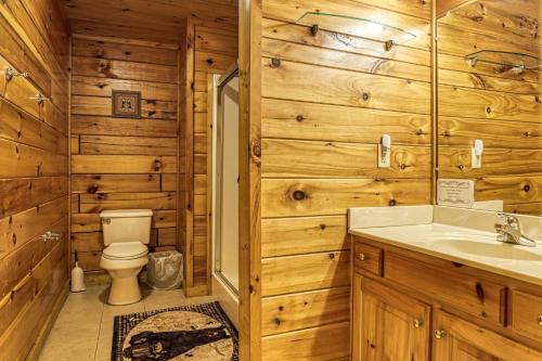View To Remember Stunning Mountain Views Hot Tub Game Room Near Pigeon Forge - image 14