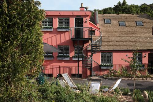 Exterior view, Steeple View - Romantic Wye Valley Country House Studio Apartment - Dog Friendly in Newland