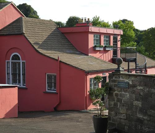 Exterior view, Steeple View - Romantic Wye Valley Country House Studio Apartment - Dog Friendly in Newland