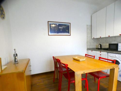 A' La GARE 6 A' La GARE 6