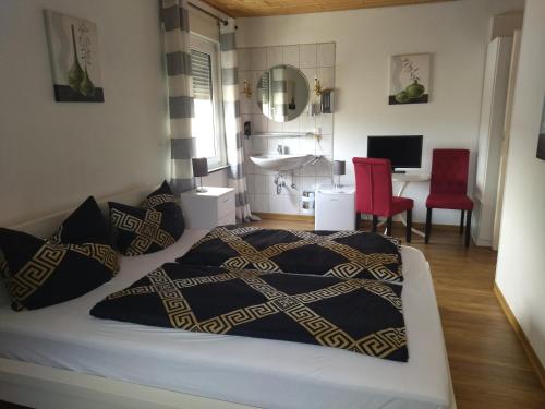 1 queen bed
