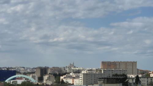 Massilia Calling appartement Marseille proche métro climatisé bien décoré, Marseille (fotografie 5)