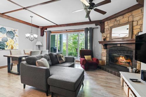 Les Manoirs Wpool & Hot Tub Near Village 120-7 in Mont-Tremblant, Canada