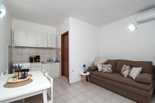 One-Bedroom Apartment with Sea View