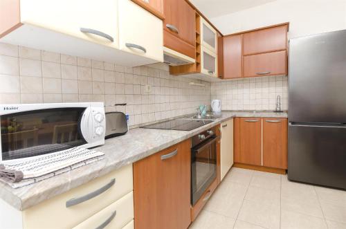Apartments Bogdan - image 4