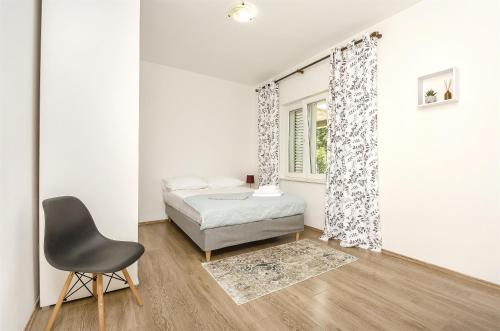 Apartments Bogdan - image 12