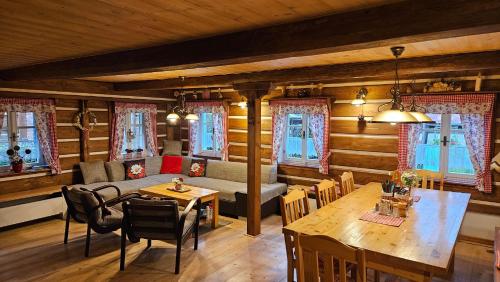 Shared lounge/TV area, Chalupa Cista v Krkonosich 8 in Cerny Dul