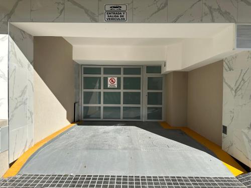 One-Bedroom Apartment image 1