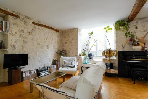 Chic Apartment with Private Terrace - Location saisonnière - Paris