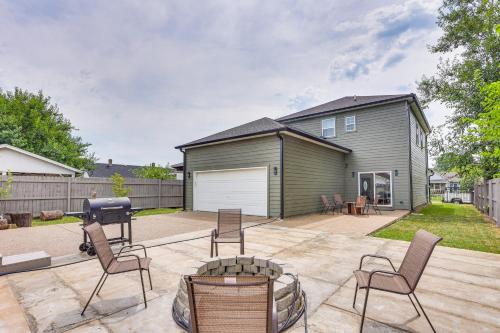 1 Mi to Downtown New Albany Home with Yard in New Albany, USA