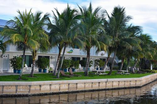 Sailfish Suites 2 - pet friendly & waterfront in Stuart, USA
