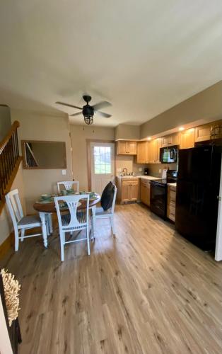 Beach House - Lake Memphremagog in Derby (VT)