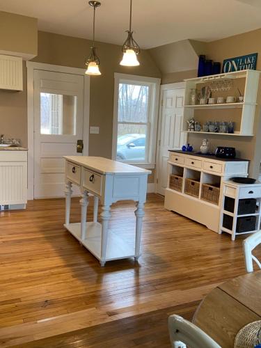 Beach House - Lake Memphremagog in Derby (VT)