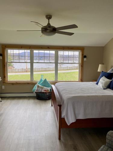 Beach House - Lake Memphremagog in Derby (VT)