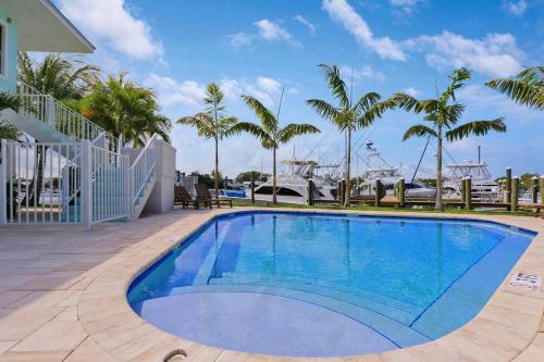 Sailfish Suites - 12 - waterfront lodging in Port Salerno