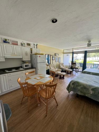 Unit 126 at Park Place in Cedar Key, FL, Cedar Key (Foto 7)