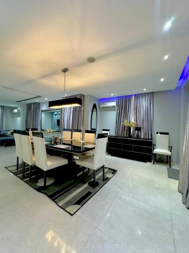 Dynamic Charis, Lagos (photo 3)