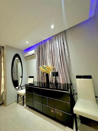 Dynamic Charis, Lagos (photo 5)