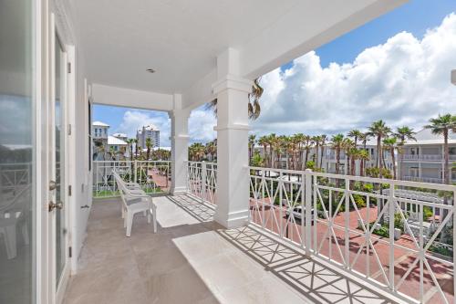 Four-Bedroom Holiday Home image 10