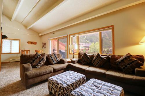 Pg310 Peregrine Condo - main image