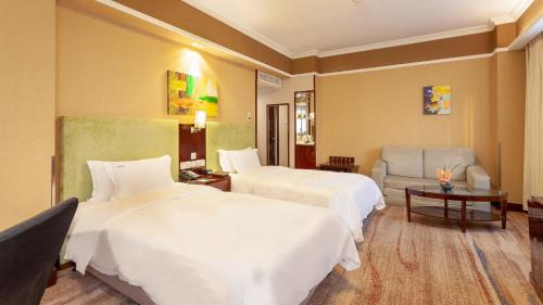Standard Room image 4