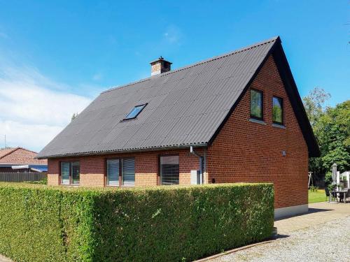 10 person holiday home in Ålbæk-By Traum