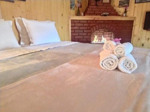 4 twin beds