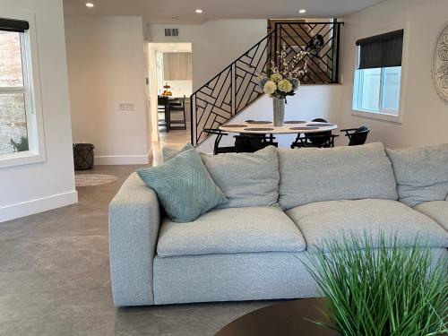 Urban Beach House- Downtown Huntington Beach in Huntington Beach, USA