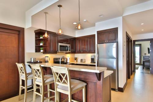 Exterior view, 360 Splendor 205 Ocean View Condo- With Breakfast in Playa Flamingo