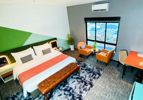 room detail thumbnail 0
