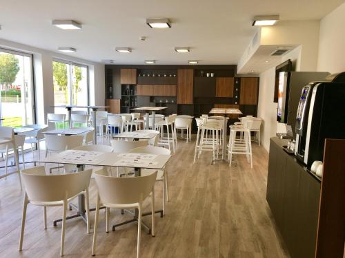 Brit Hotel Martigues Nord - image 6