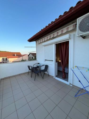 Apartments Mais Tisno - image 12