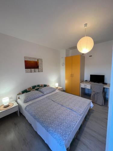 Apartments Mais Tisno - image 13