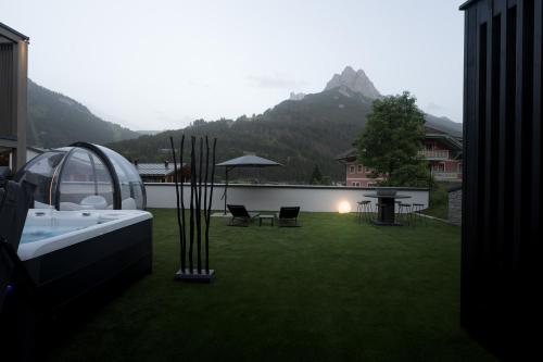 DOLOMITI EXCLUSIVE YOUR MOUNTAIN SUITE DOLOMITI EXCLUSIVE YOUR MOUNTAIN SUITE