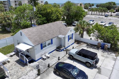 101 - Sea Cottage in St Pete Beach, USA