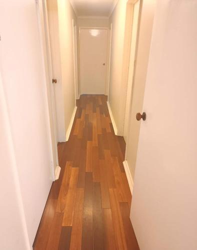 Spacious and cozy home next to Glen Waverley in Wantirna